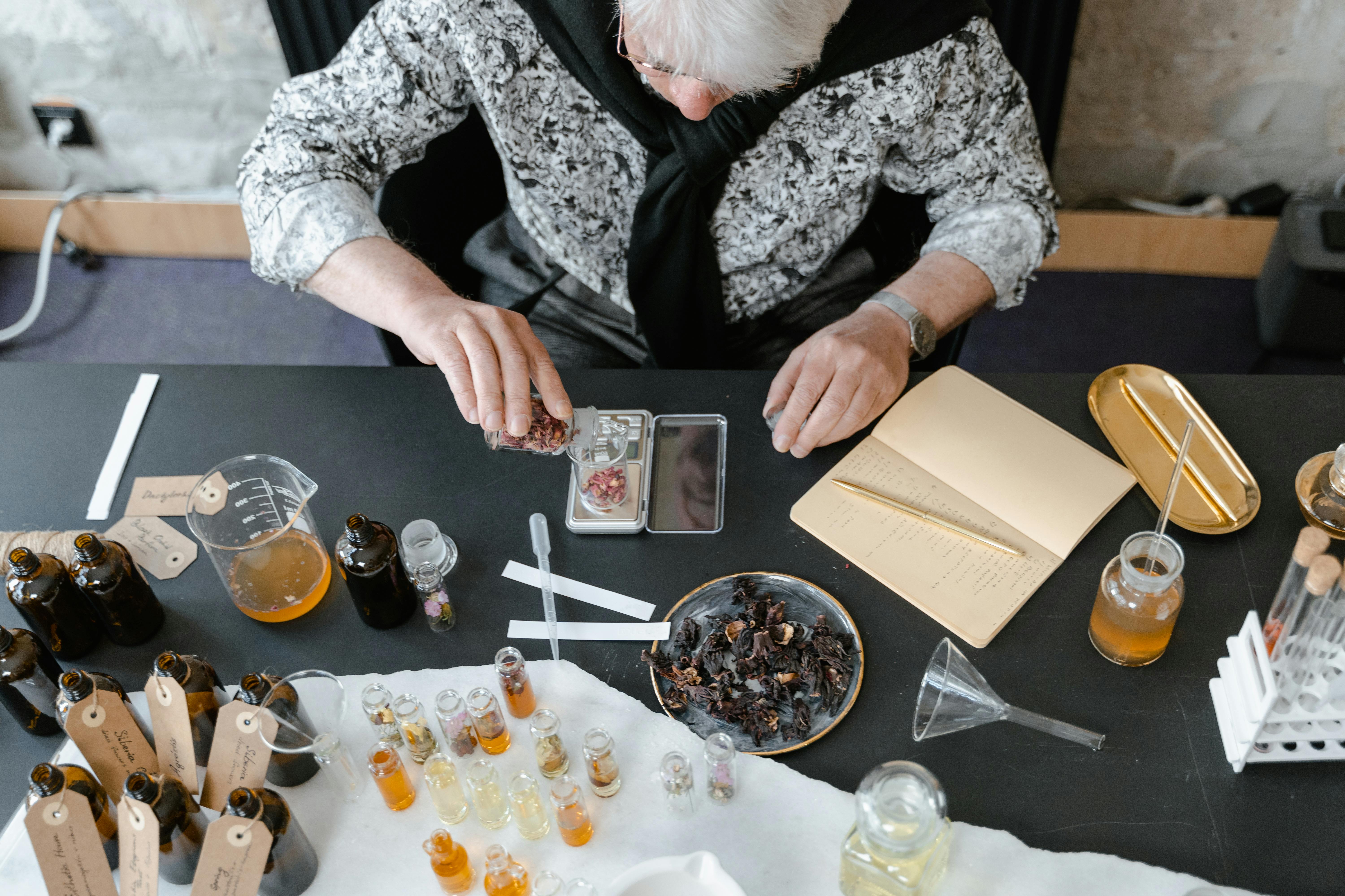 Всичко за концентрациите на парфюмите: Каква е разликата и как да изберем правилната?